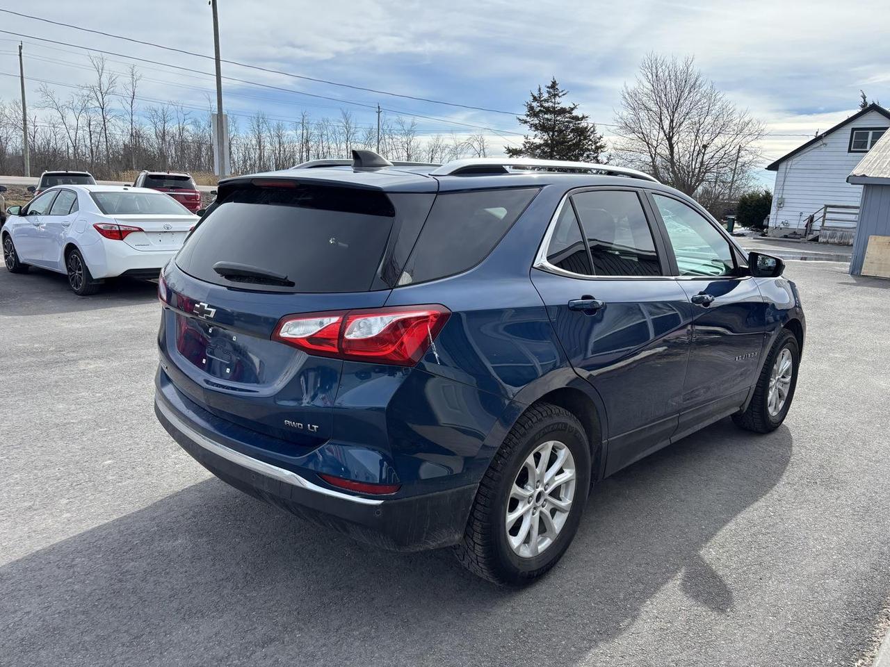 2021 Chevrolet Equinox LT w/1LT All-Wheel Drive Photo3
