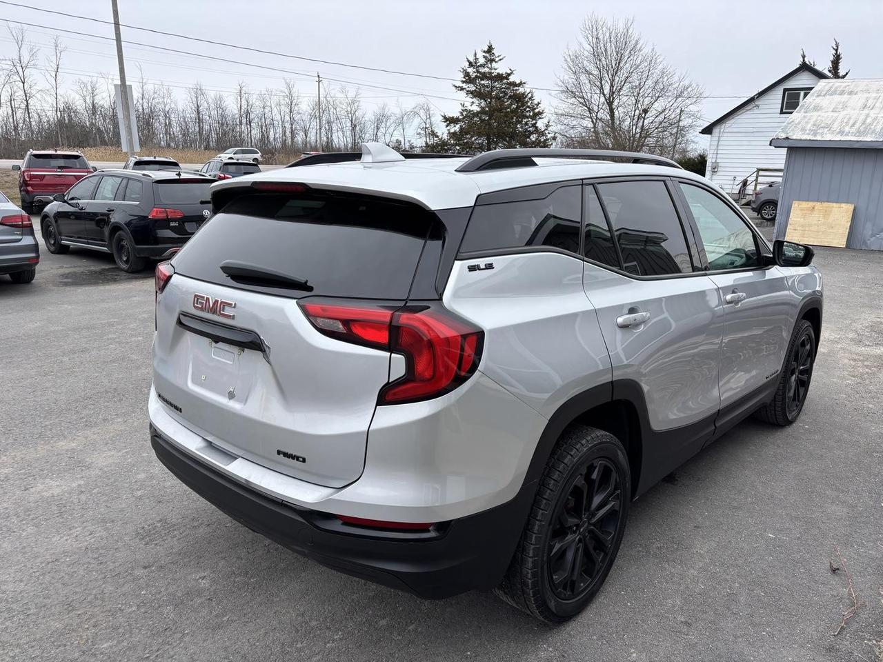 2021 GMC Terrain SLE All-wheel Drive Photo3