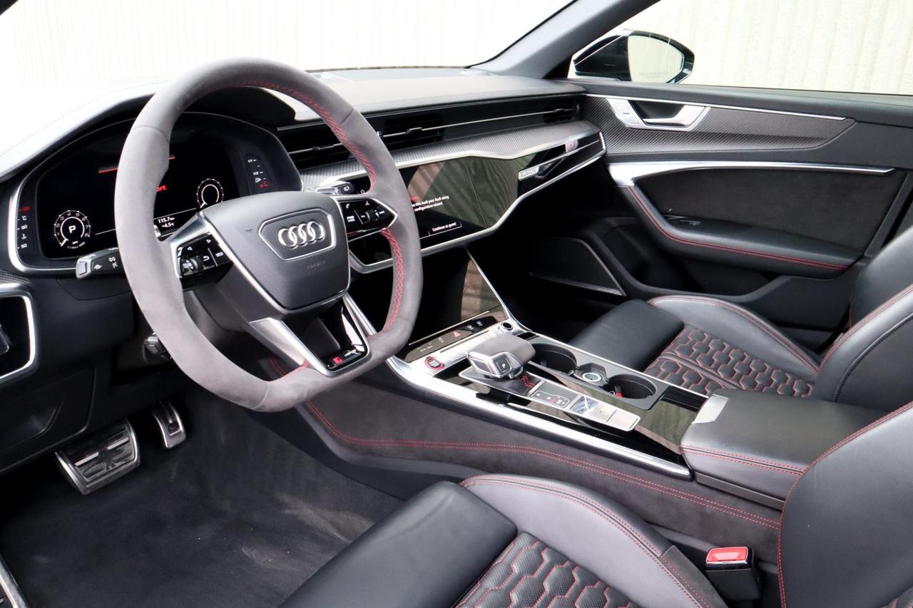 2021 Audi RS 6 Avant  Photo