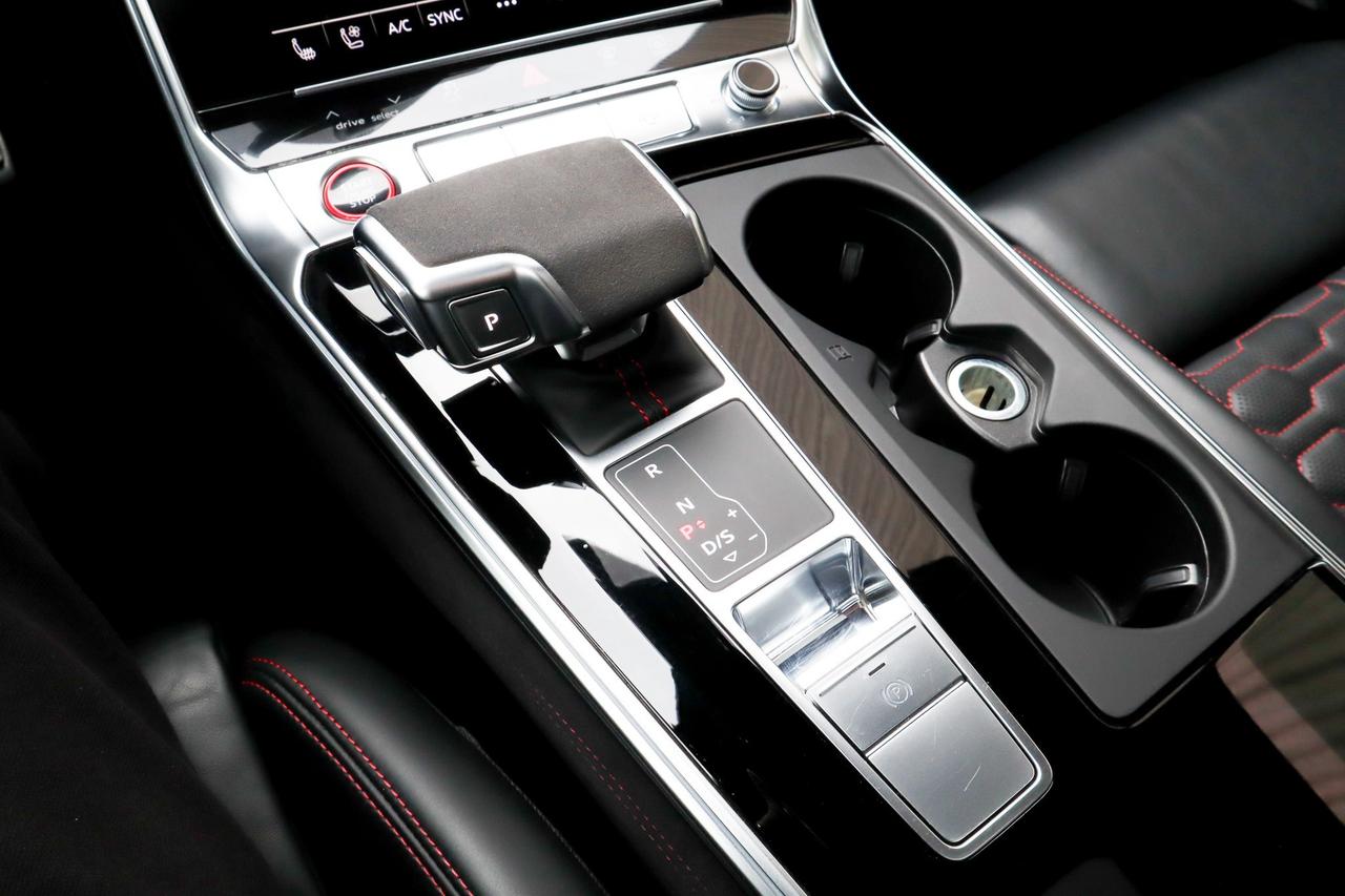 2021 Audi RS 6 Avant  Photo