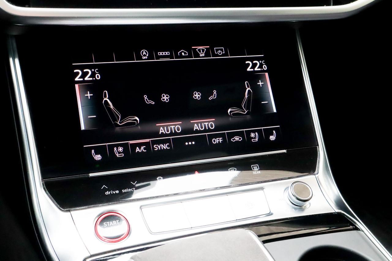 2021 Audi RS 6 Avant  Photo