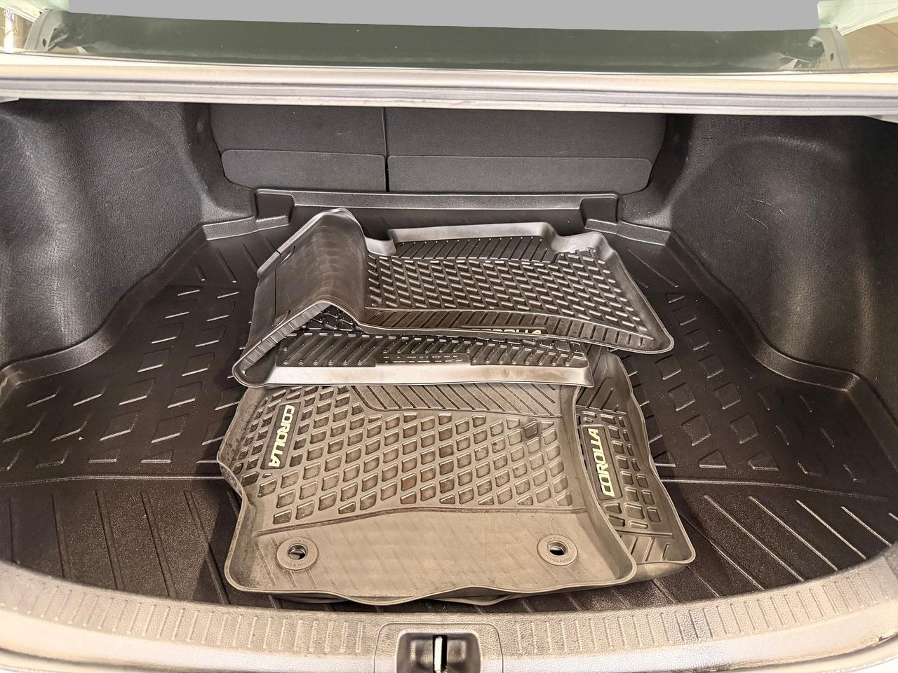 2020 Toyota Corolla LE+BSM+Adaptive Cruise+Heated Seats+Clean Carfax Photo90