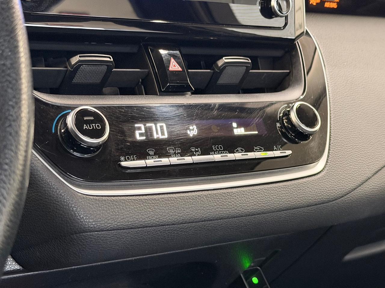 2020 Toyota Corolla LE+BSM+Adaptive Cruise+Heated Seats+Clean Carfax Photo35