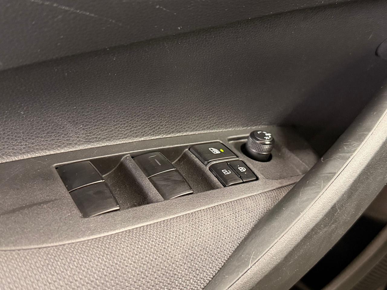 2020 Toyota Corolla LE+BSM+Adaptive Cruise+Heated Seats+Clean Carfax Photo44