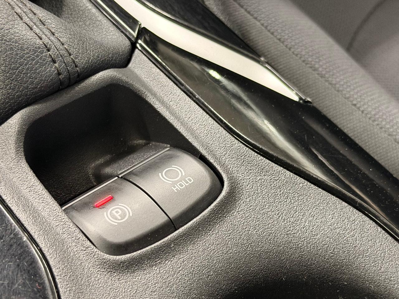 2020 Toyota Corolla LE+BSM+Adaptive Cruise+Heated Seats+Clean Carfax Photo