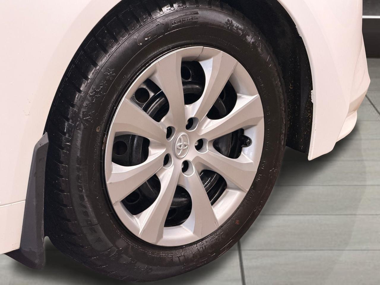 2020 Toyota Corolla LE+BSM+Adaptive Cruise+Heated Seats+Clean Carfax Photo120