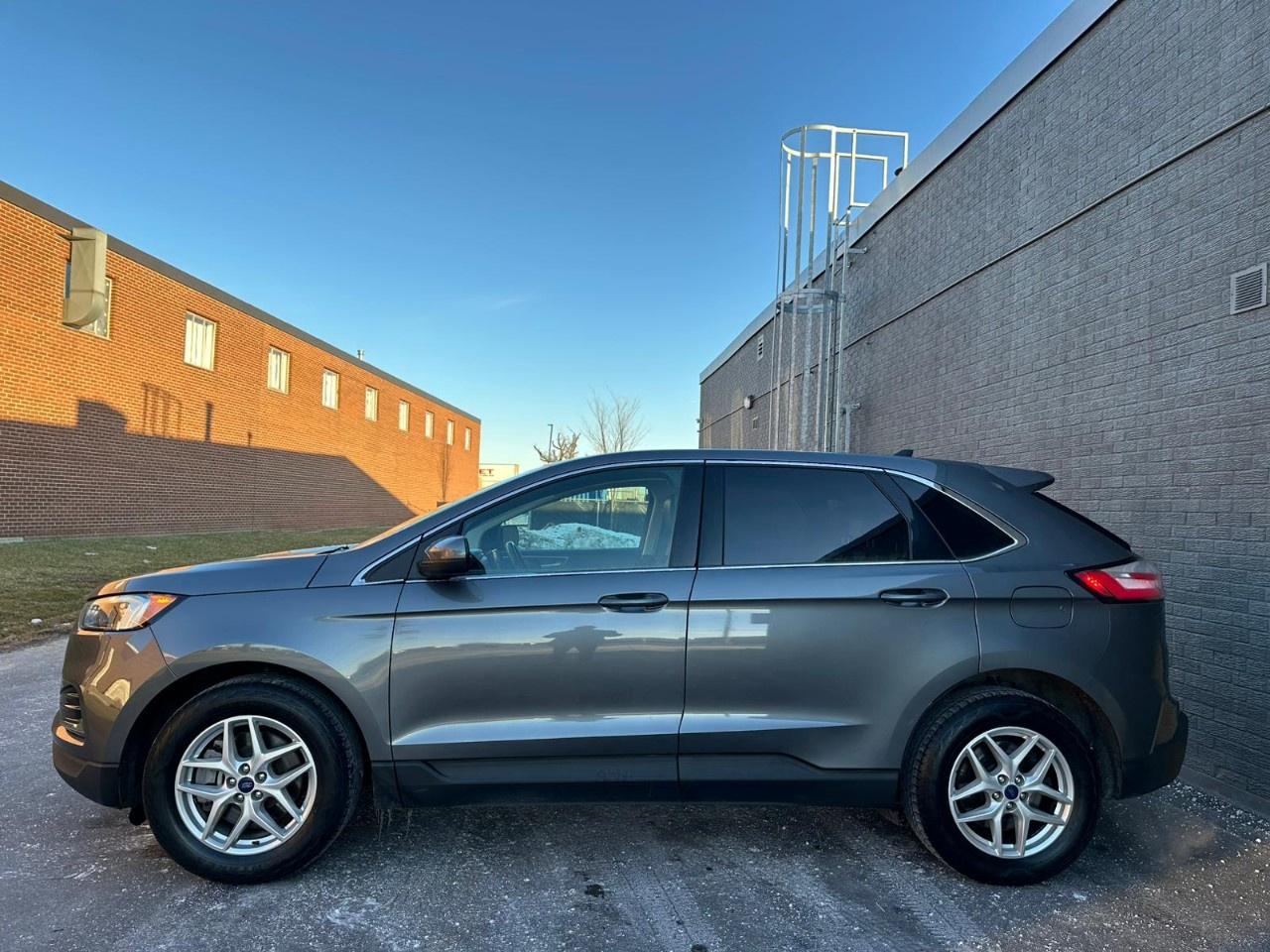 2022 Ford Edge SEL AWD Photo