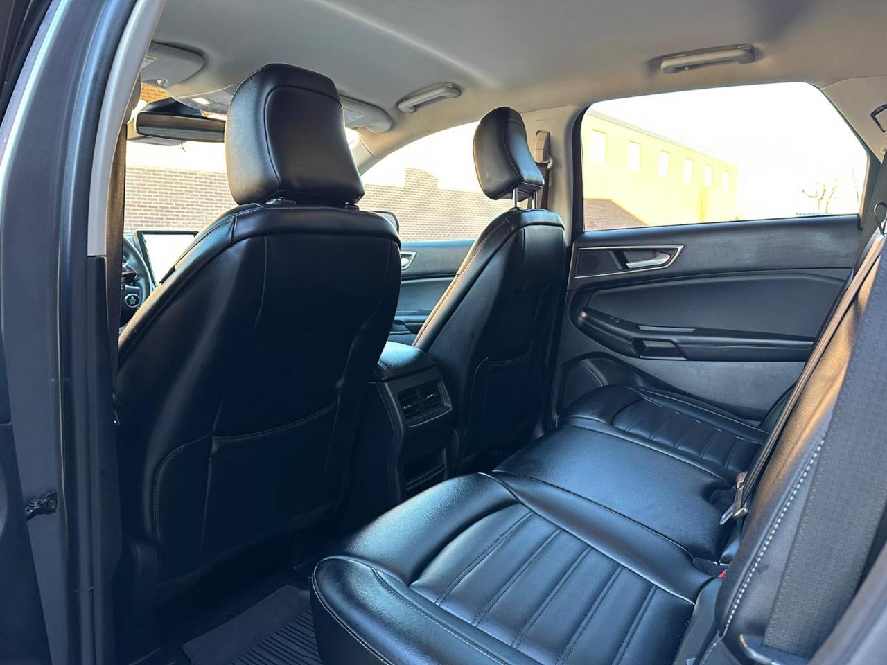 2022 Ford Edge SEL AWD Photo