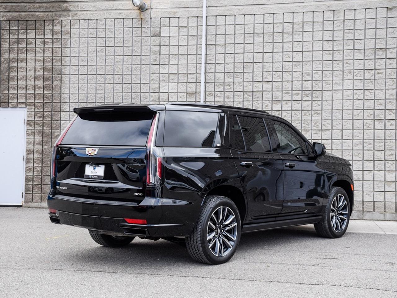 2023 Cadillac Escalade Sport Platinum All-Wheel Drive Photo3