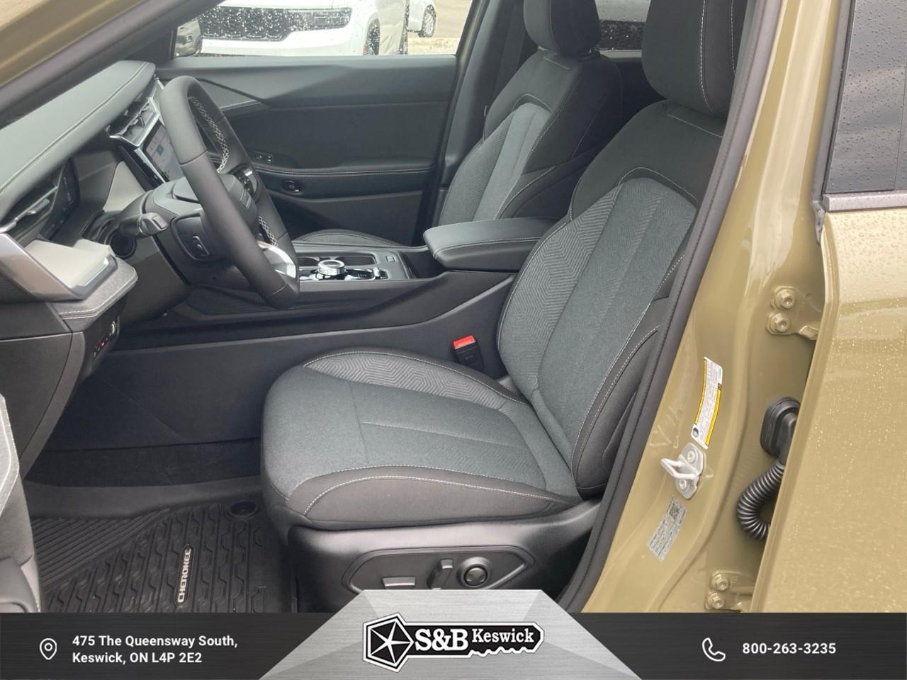 2026 Jeep Cherokee Laredo/Limited 4dr 4x4 Photo