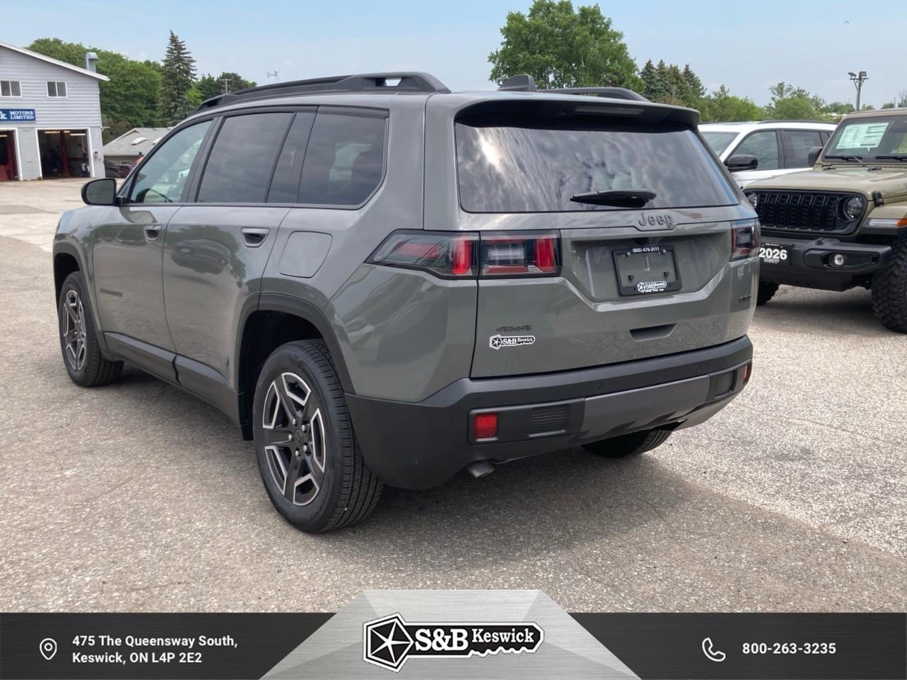 2026 Jeep Cherokee Laredo/Limited 4dr 4x4 Photo2
