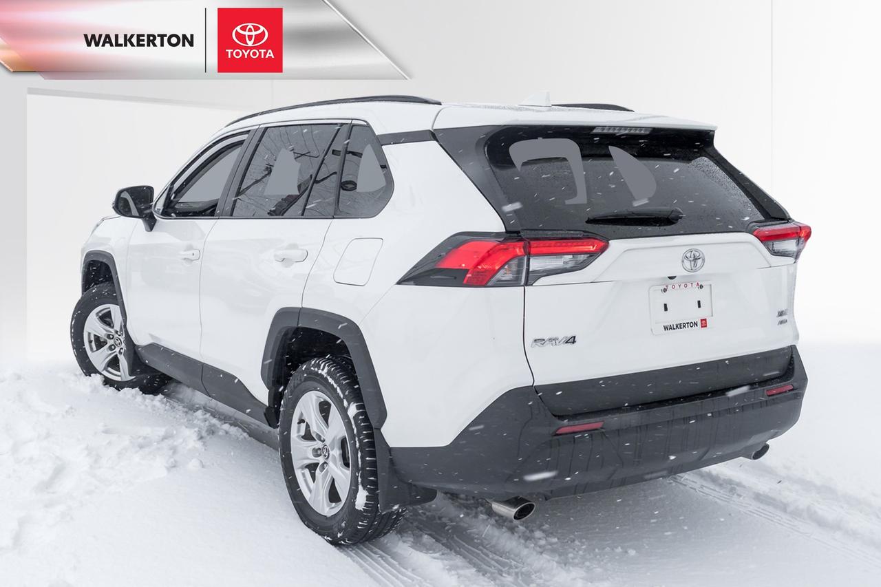 2021 Toyota RAV4 XLE 4dr All-wheel Drive Photo3