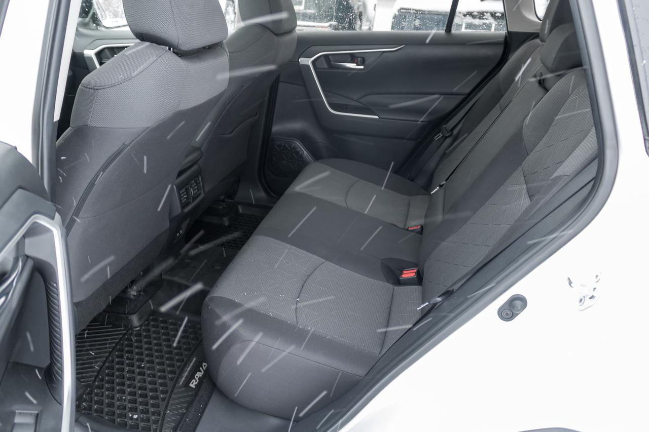 2021 Toyota RAV4 XLE 4dr All-wheel Drive Photo