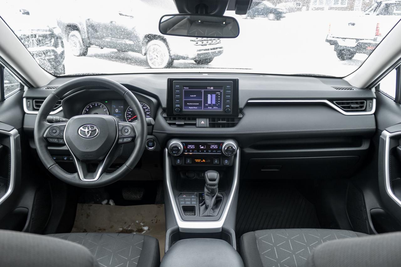 2021 Toyota RAV4 XLE 4dr All-wheel Drive Photo