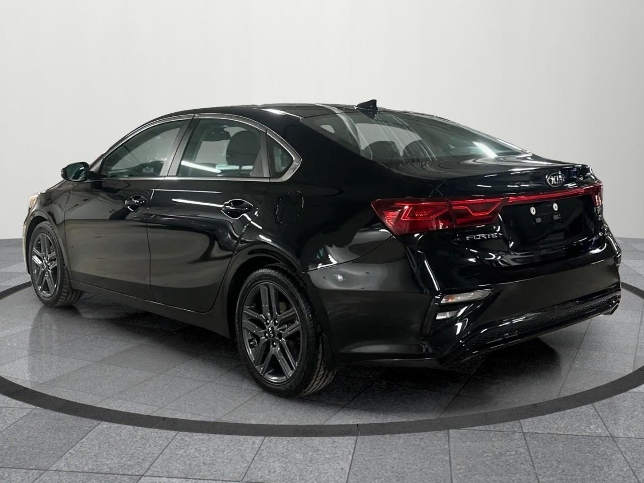 2021 Kia Forte EX 4dr Sedan Photo2