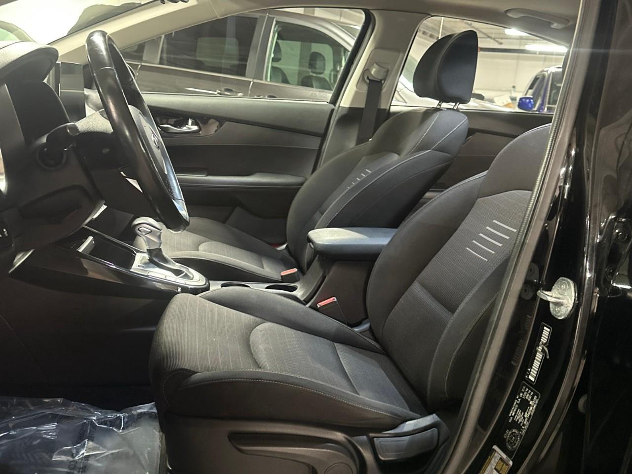 2021 Kia Forte EX 4dr Sedan Photo