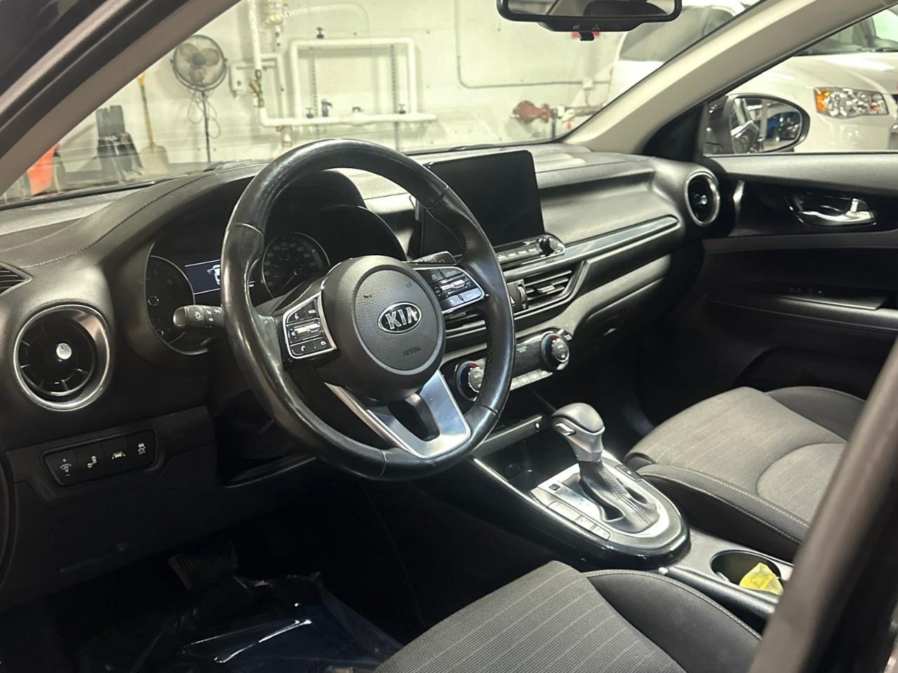 2021 Kia Forte EX 4dr Sedan Photo