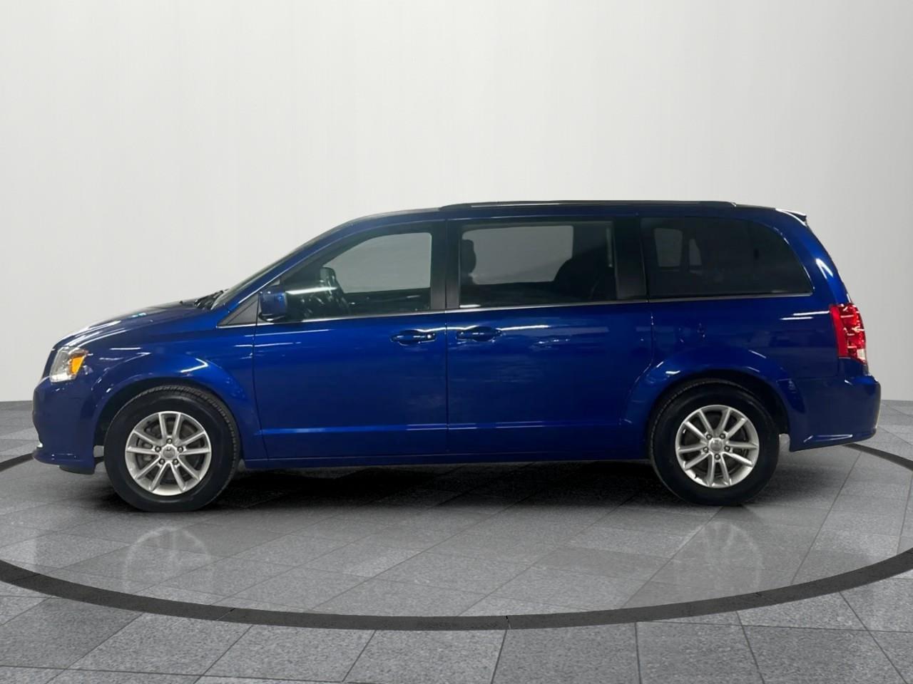 2020 Dodge Grand Caravan Premium Plus Passenger Van Photo2
