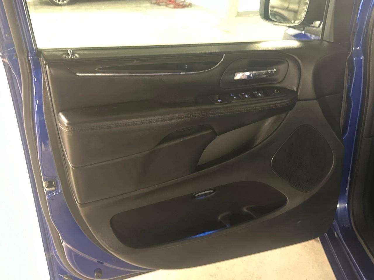 2020 Dodge Grand Caravan Premium Plus Passenger Van Photo