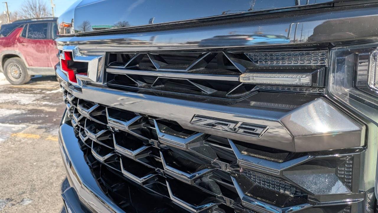 2023 Chevrolet Silverado 1500 Crew Cab Short Box 4-Wheel Drive ZR2 Photo