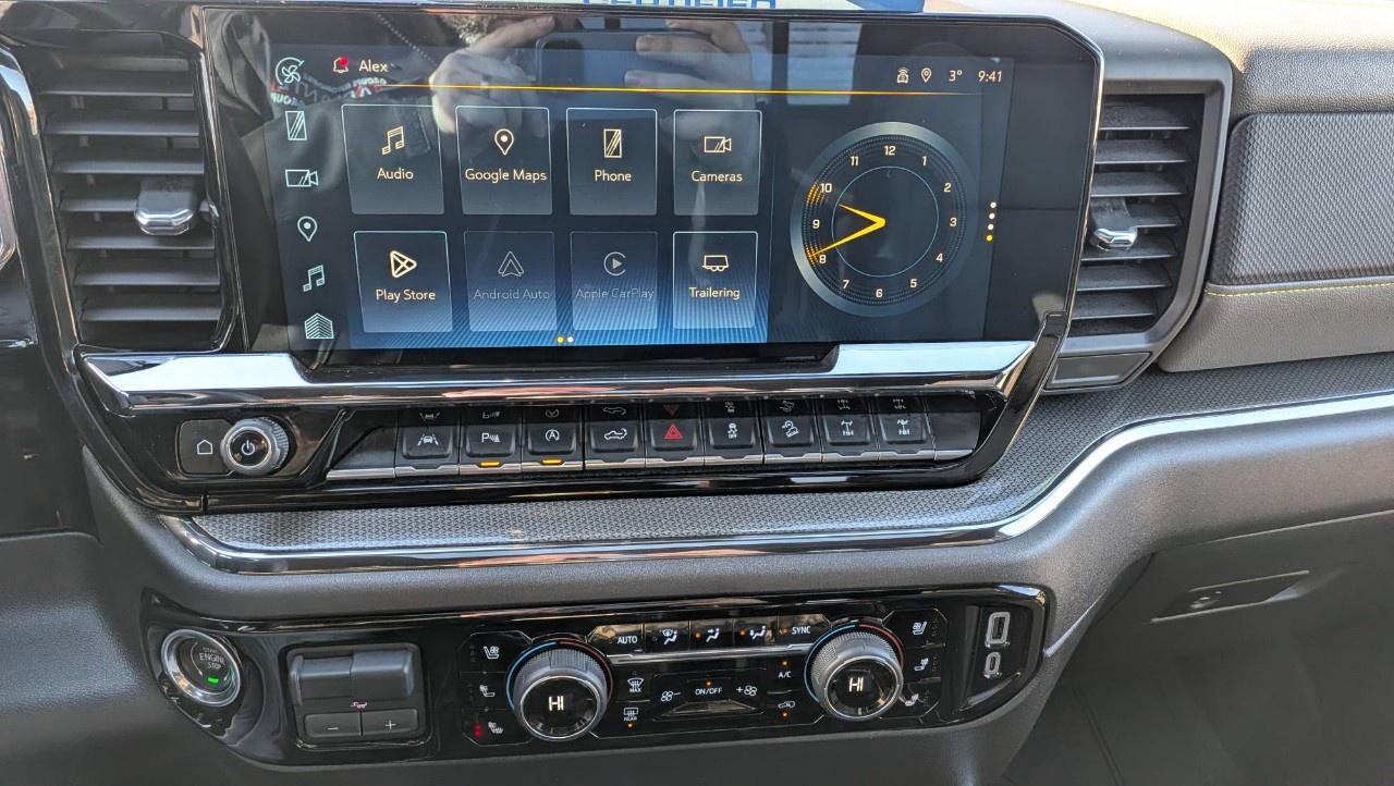 2023 Chevrolet Silverado 1500 Crew Cab Short Box 4-Wheel Drive ZR2 Photo