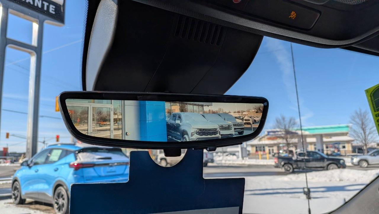 2023 Chevrolet Silverado 1500 Crew Cab Short Box 4-Wheel Drive ZR2 Photo