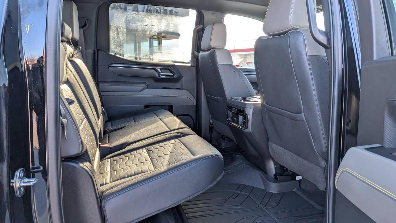 2023 Chevrolet Silverado 1500 Crew Cab Short Box 4-Wheel Drive ZR2 Photo