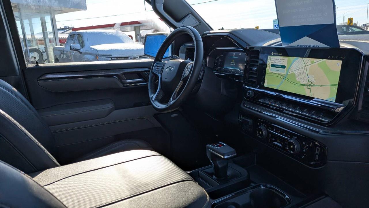 2023 Chevrolet Silverado 1500 Crew Cab Short Box 4-Wheel Drive ZR2 Photo