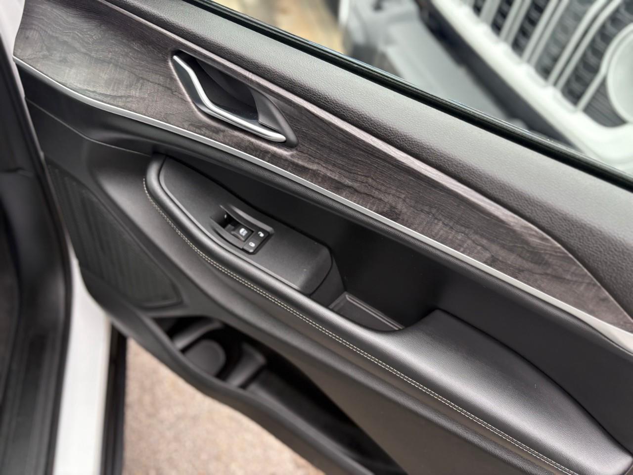 2023 Jeep Grand Cherokee Limited 4dr 4x4 Photo