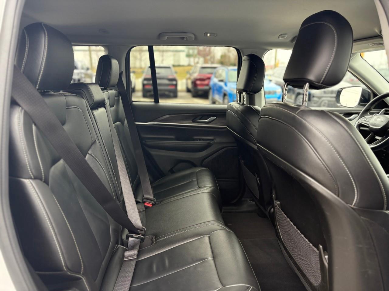 2023 Jeep Grand Cherokee Limited 4dr 4x4 Photo