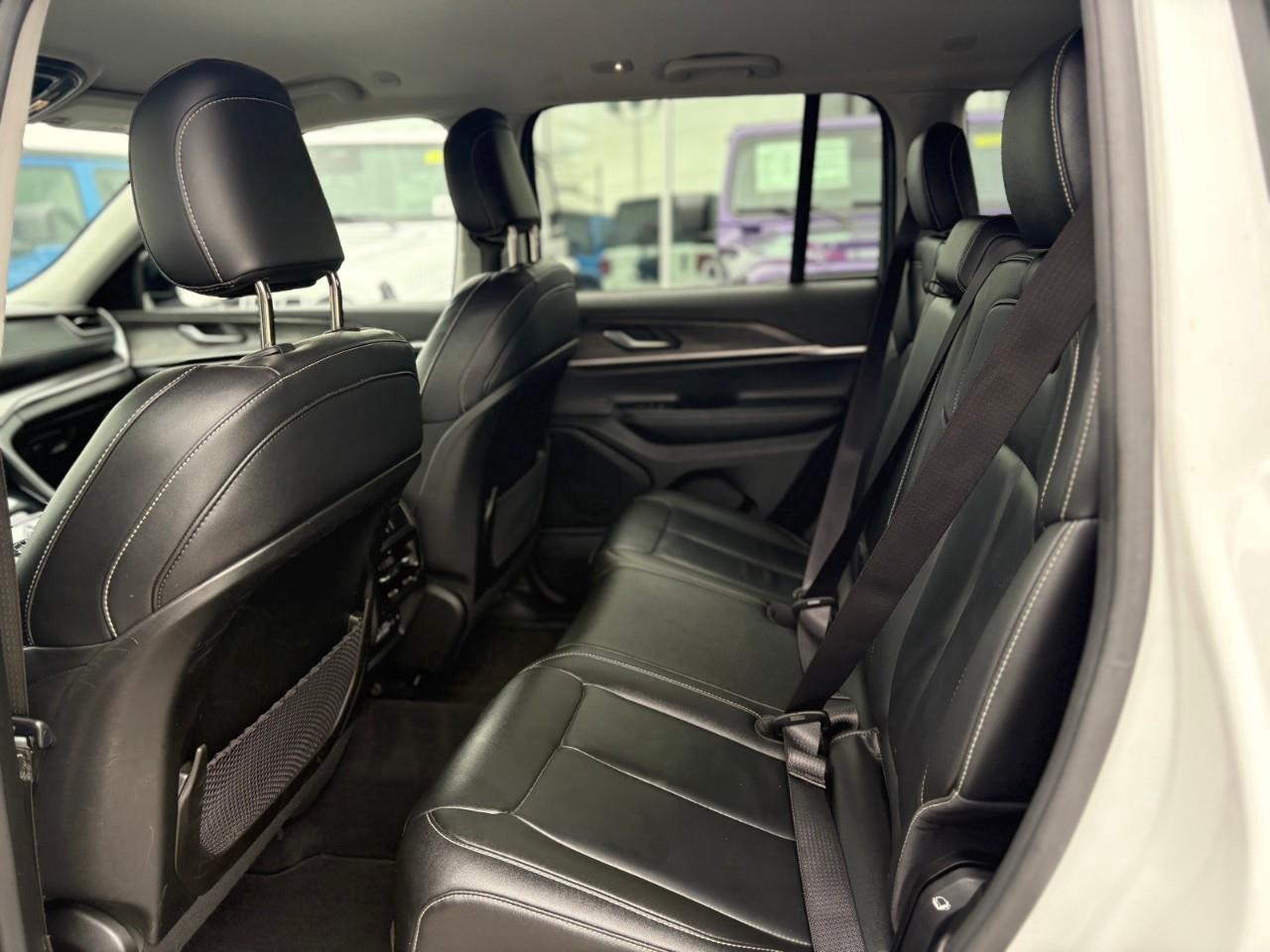 2023 Jeep Grand Cherokee Limited 4dr 4x4 Photo