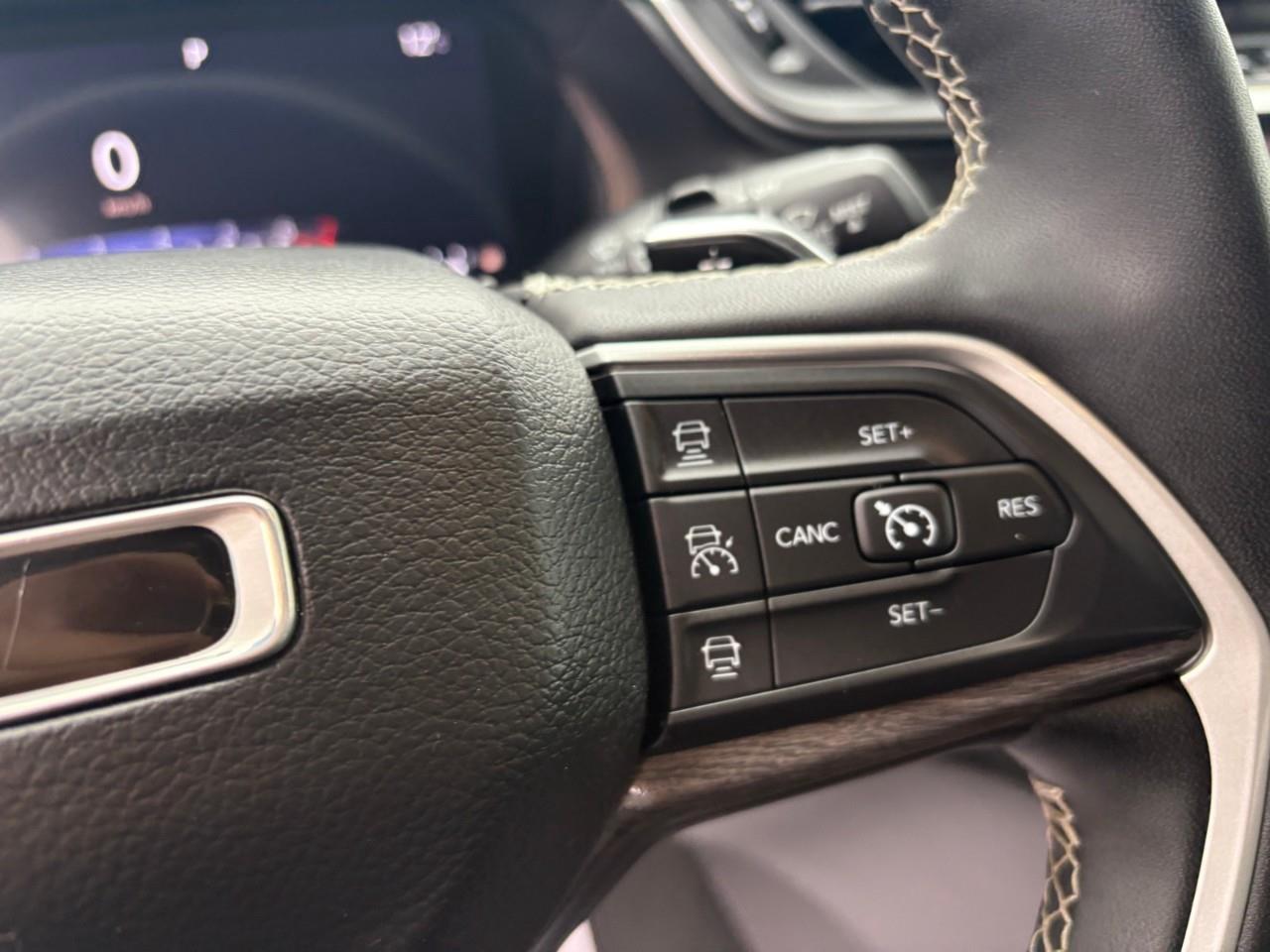 2023 Jeep Grand Cherokee Limited 4dr 4x4 Photo