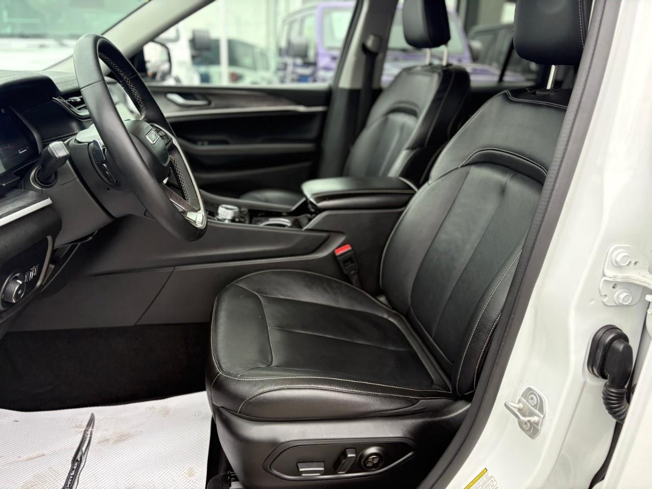 2023 Jeep Grand Cherokee Limited 4dr 4x4 Photo