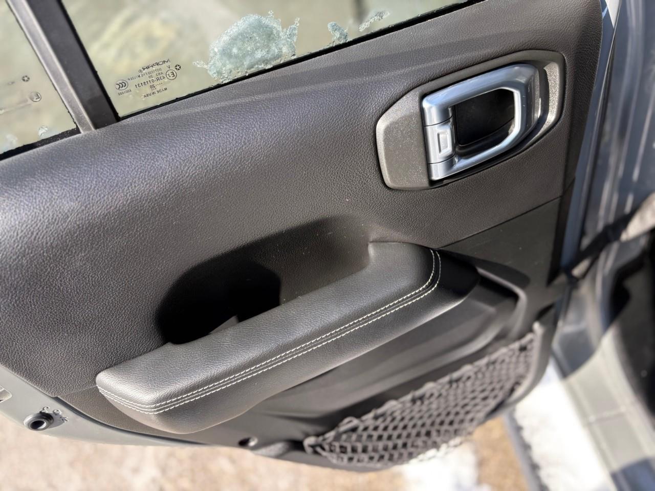 2020 Jeep WRANGLER UNLIMITED Sahara 4dr 4x4 Photo