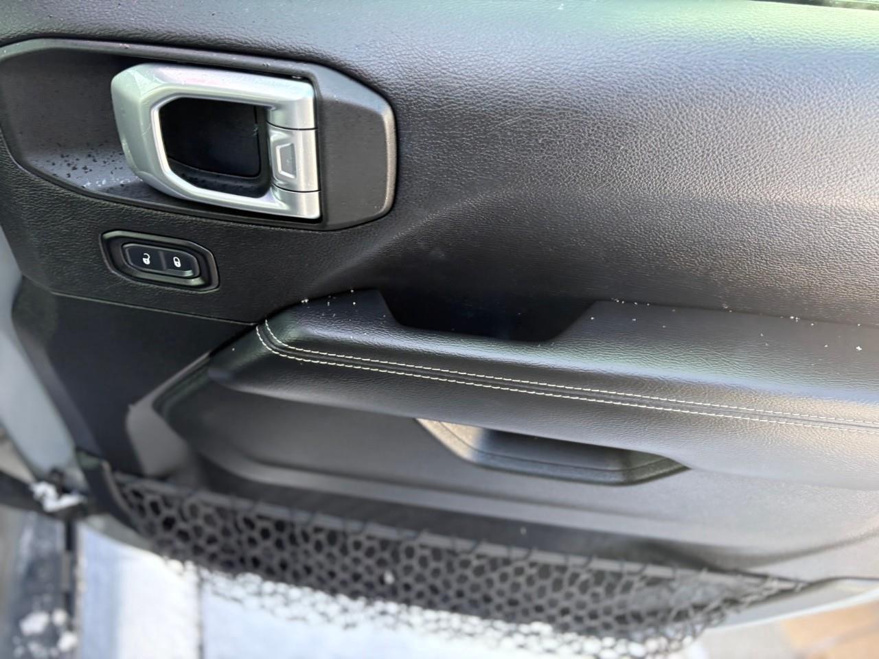 2020 Jeep WRANGLER UNLIMITED Sahara 4dr 4x4 Photo