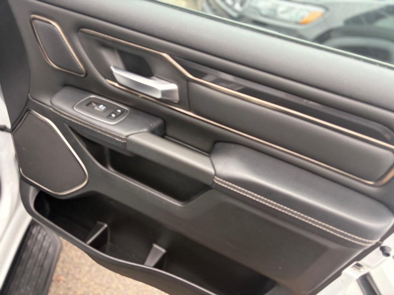 2020 Jeep WRANGLER UNLIMITED Sahara 4dr 4x4 Photo