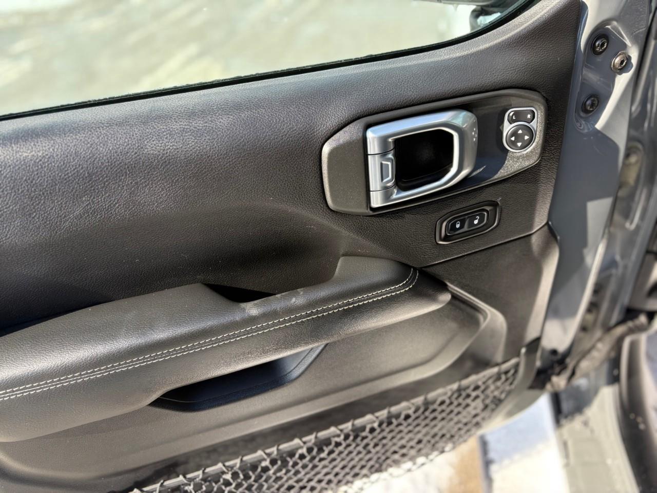 2020 Jeep WRANGLER UNLIMITED Sahara 4dr 4x4 Photo