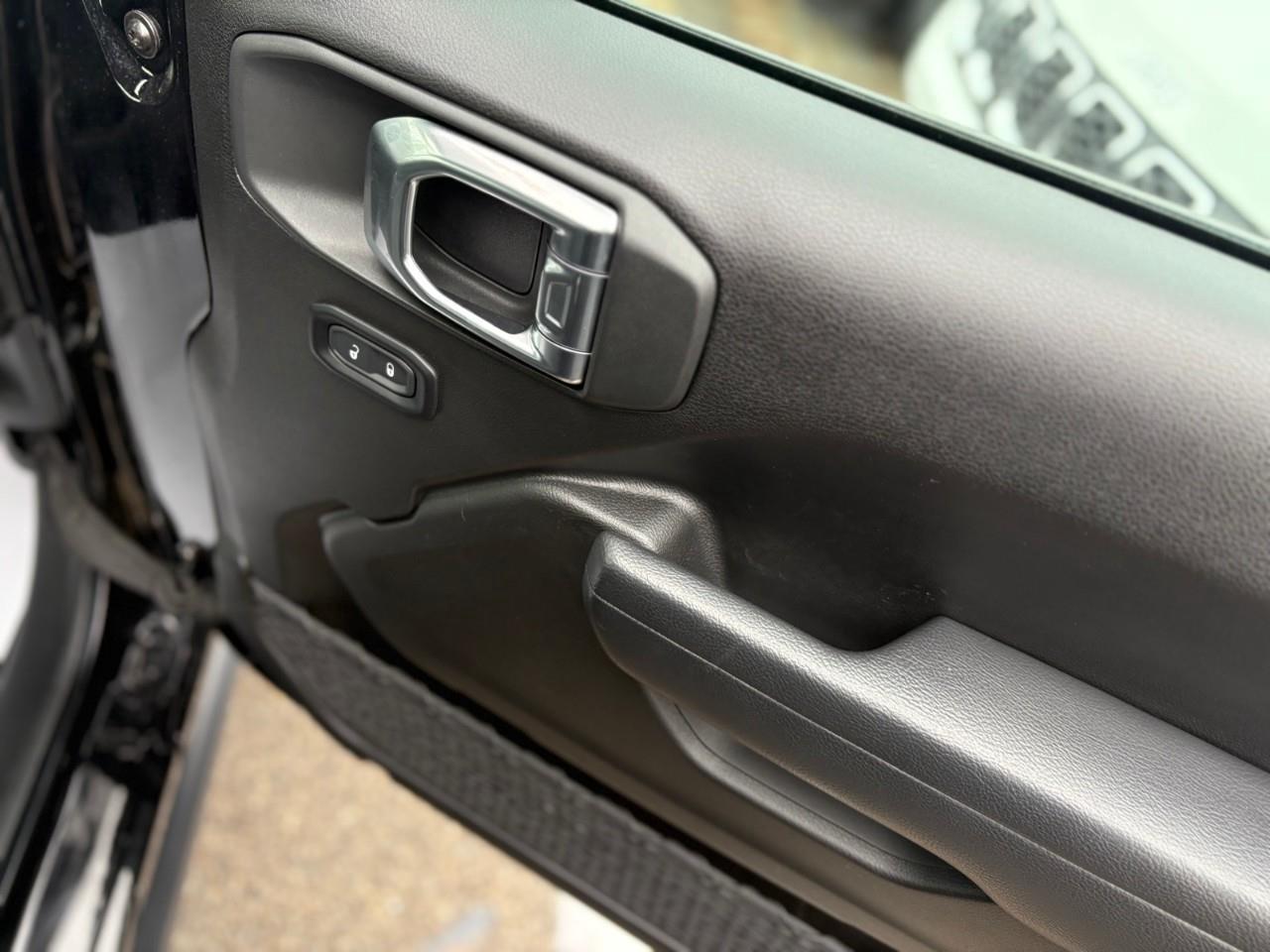 2025 Jeep Wrangler Sport 4dr 4x4 Photo