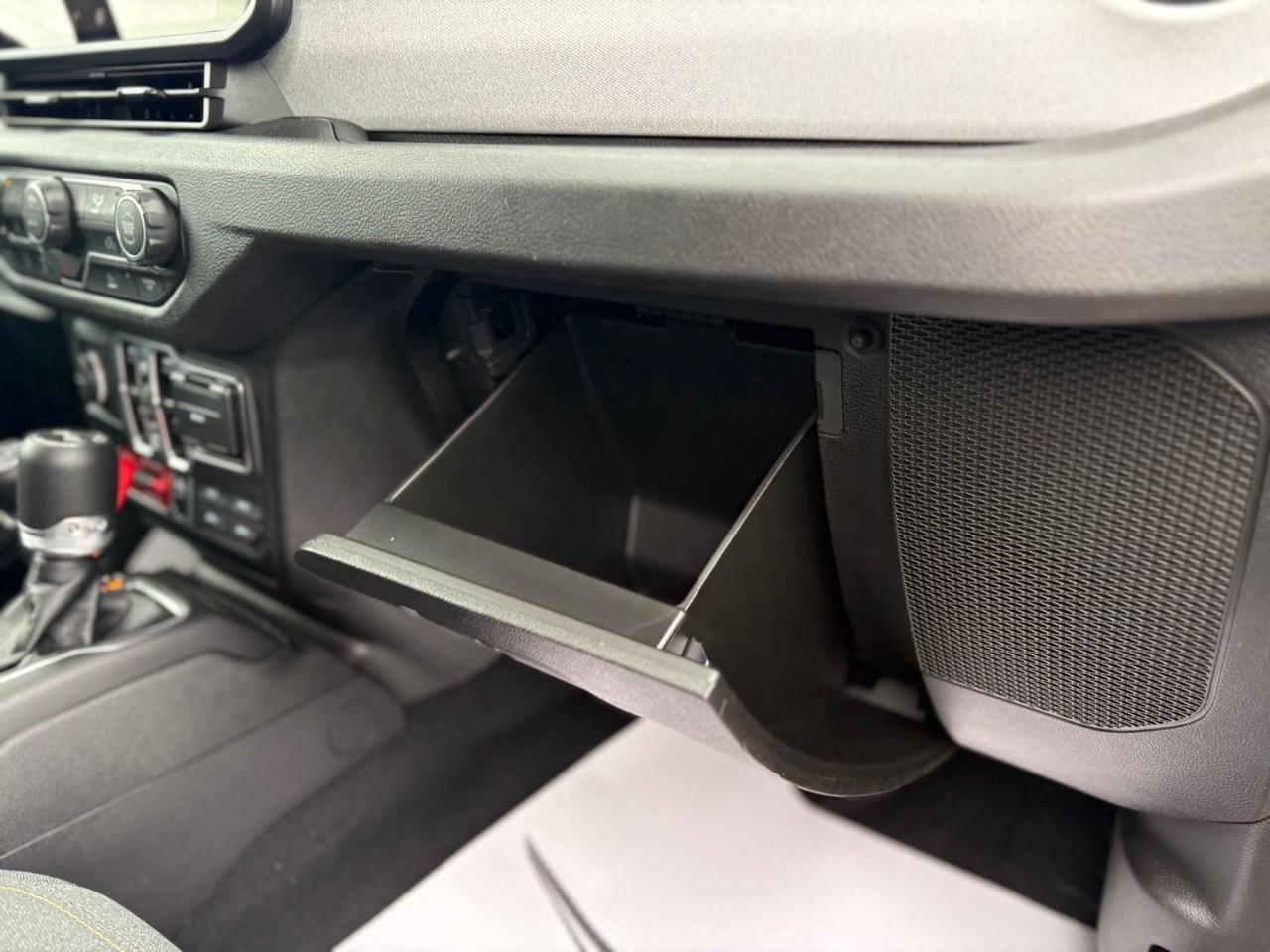 2025 Jeep Wrangler Sport 4dr 4x4 Photo