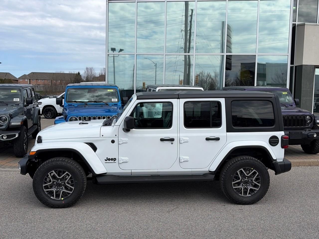 2026 Jeep Wrangler SAHARA 4DR 4X4 Photo