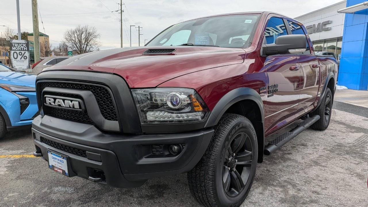 2022 RAM 1500 Classic WARLOCK 4X4 CREW CAB 5'7" BOX Photo