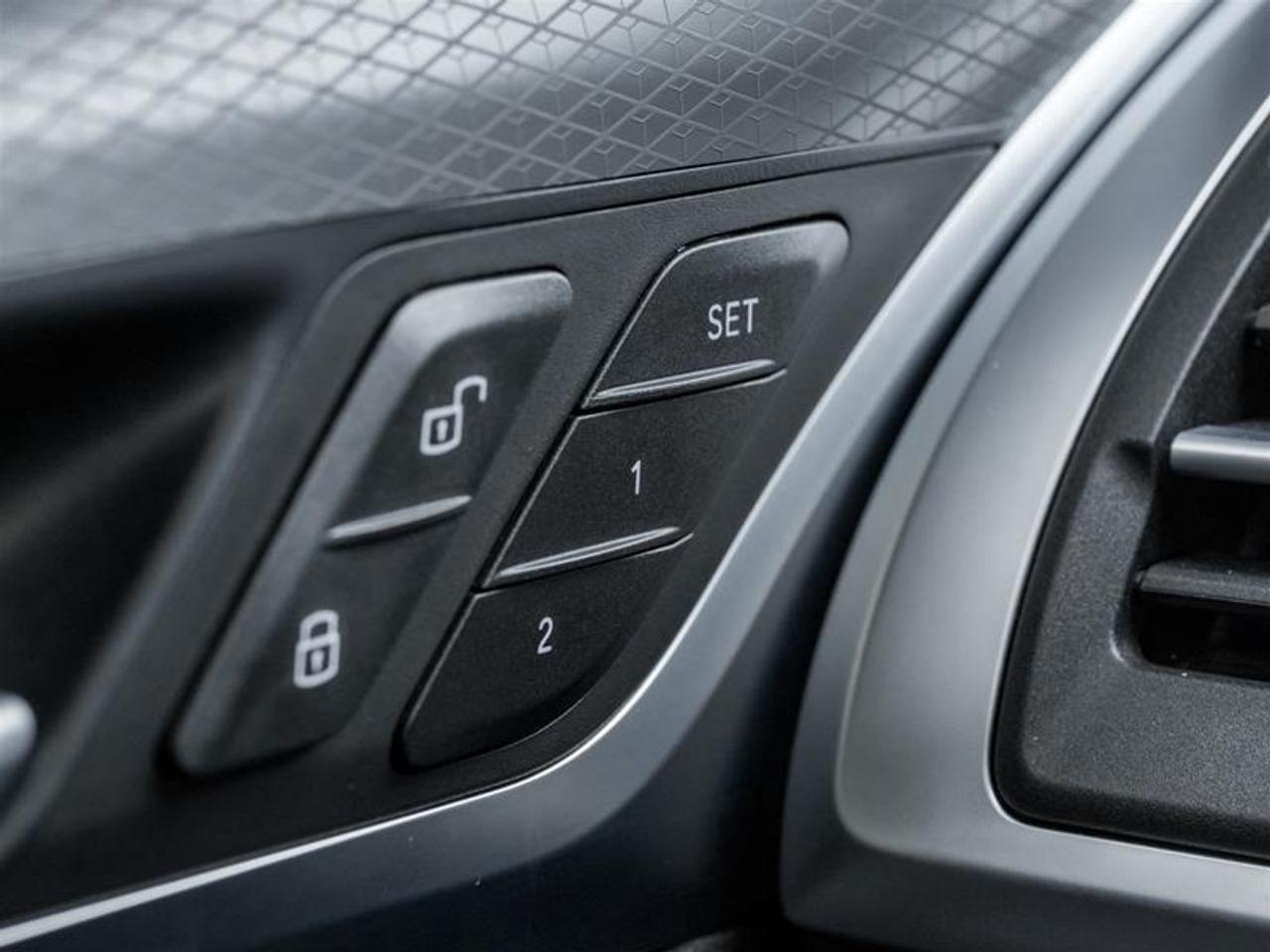 2024 BMW X4 M40i xDrive 4dr All-Wheel Drive Sports Activity Coupe Photo