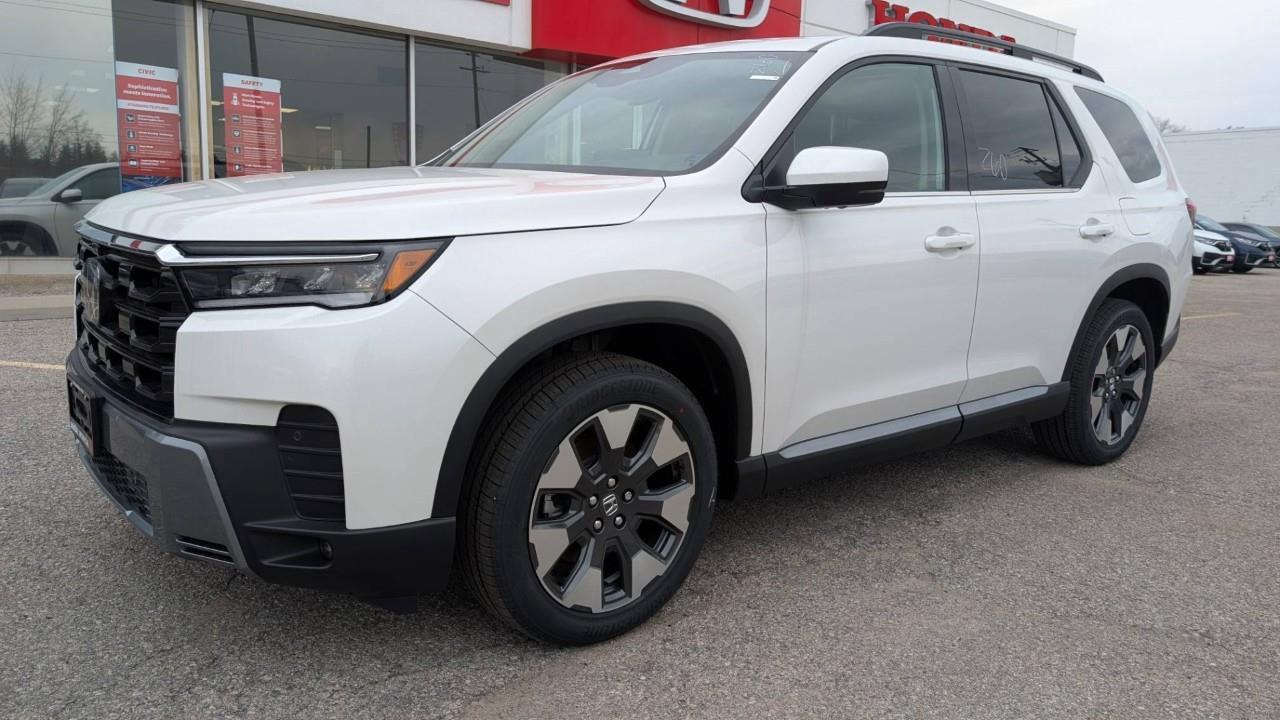 2026 Honda Pilot Touring 4dr All-Wheel Drive Photo