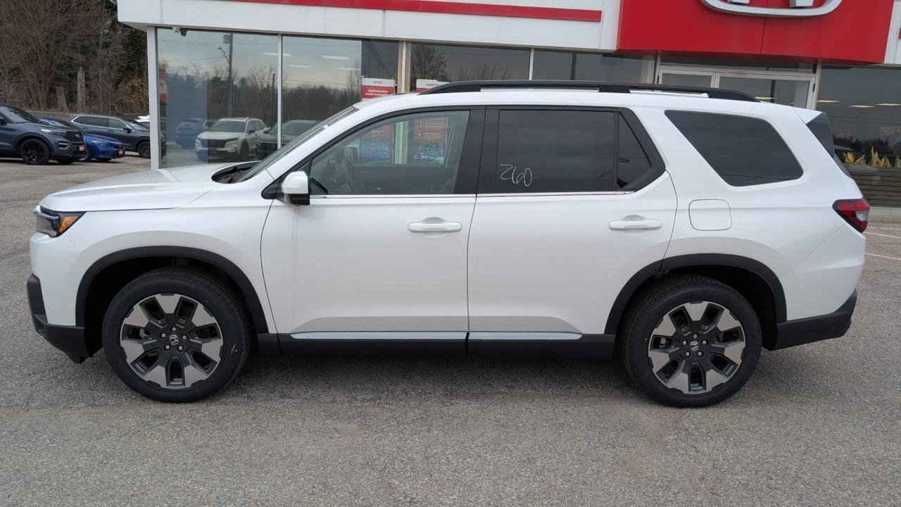 2026 Honda Pilot Touring 4dr All-Wheel Drive Photo