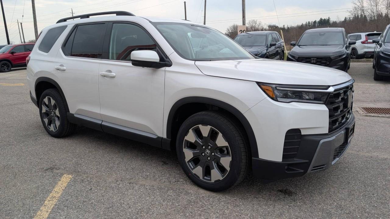 2026 Honda Pilot Touring 4dr All-Wheel Drive Photo