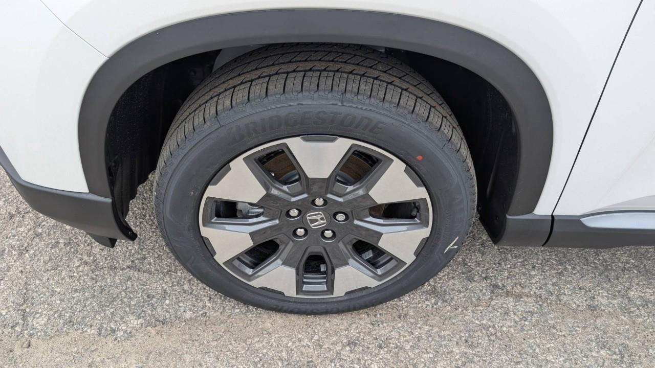 2026 Honda Pilot Touring 4dr All-Wheel Drive Photo