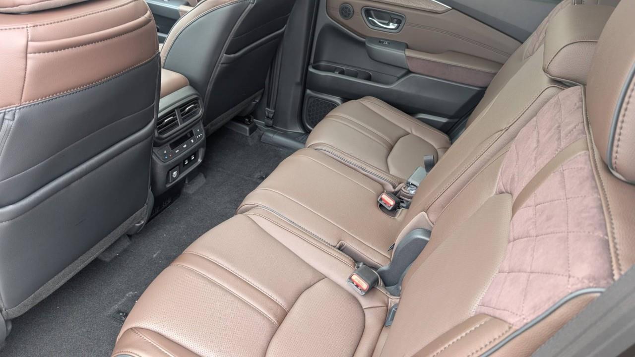 2026 Honda Pilot Touring 4dr All-Wheel Drive Photo