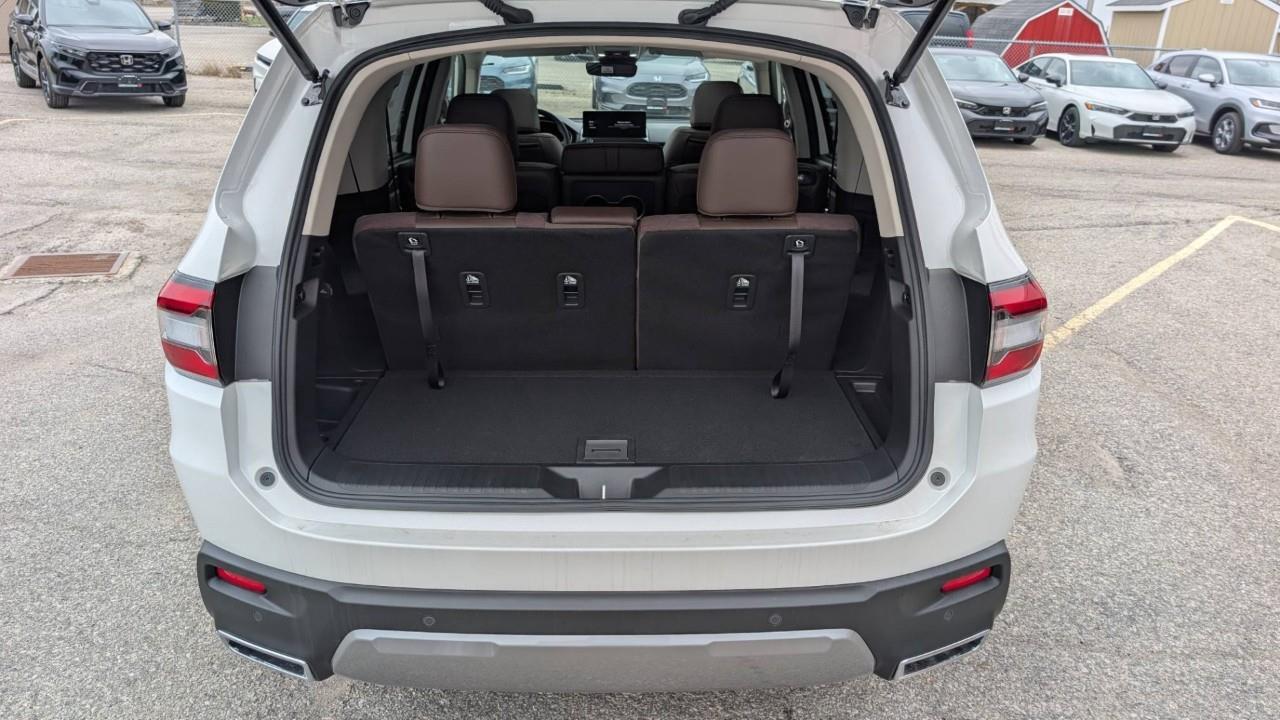 2026 Honda Pilot Touring 4dr All-Wheel Drive Photo
