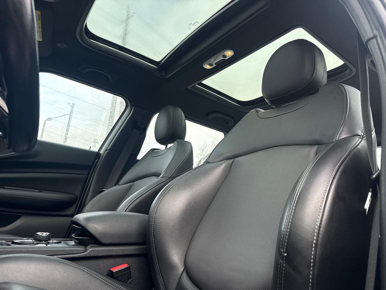 2016 MINI Clubman Cooper 4dr Front-Wheel Drive Photo