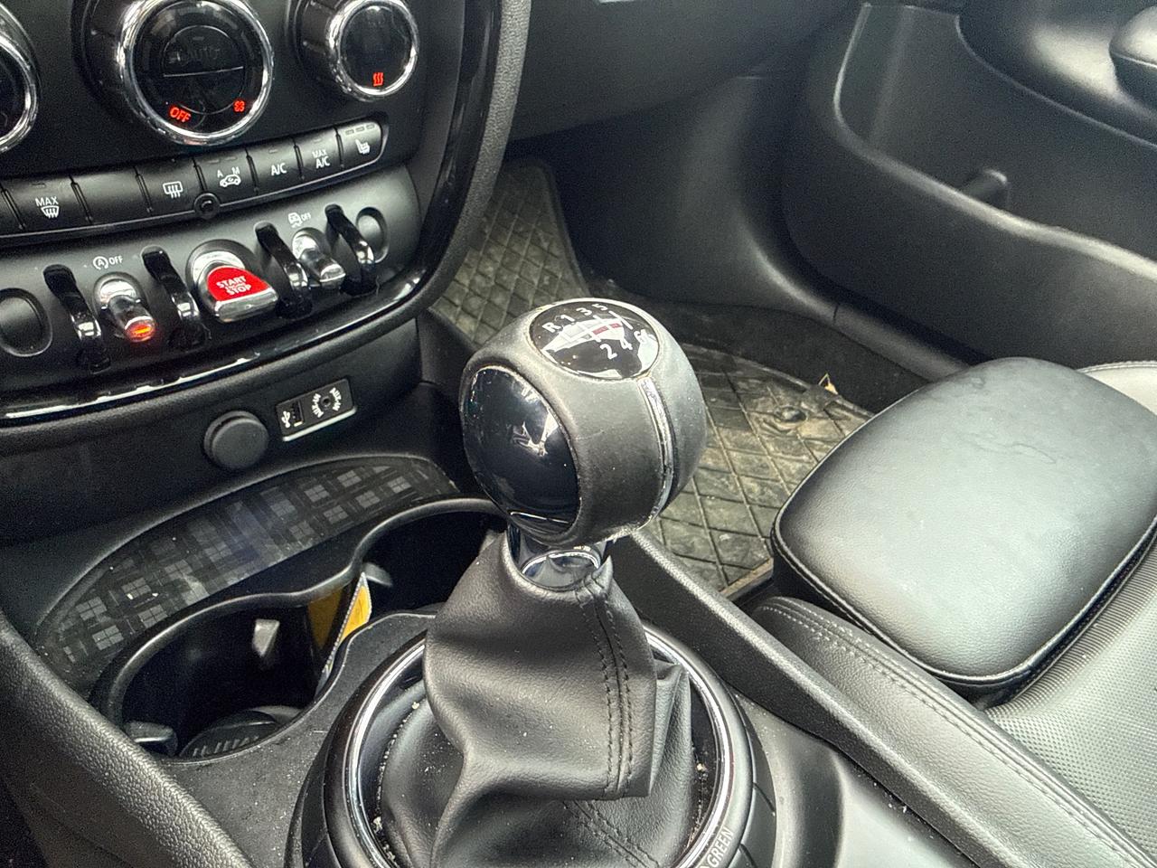 2016 MINI Clubman Cooper 4dr Front-Wheel Drive Photo